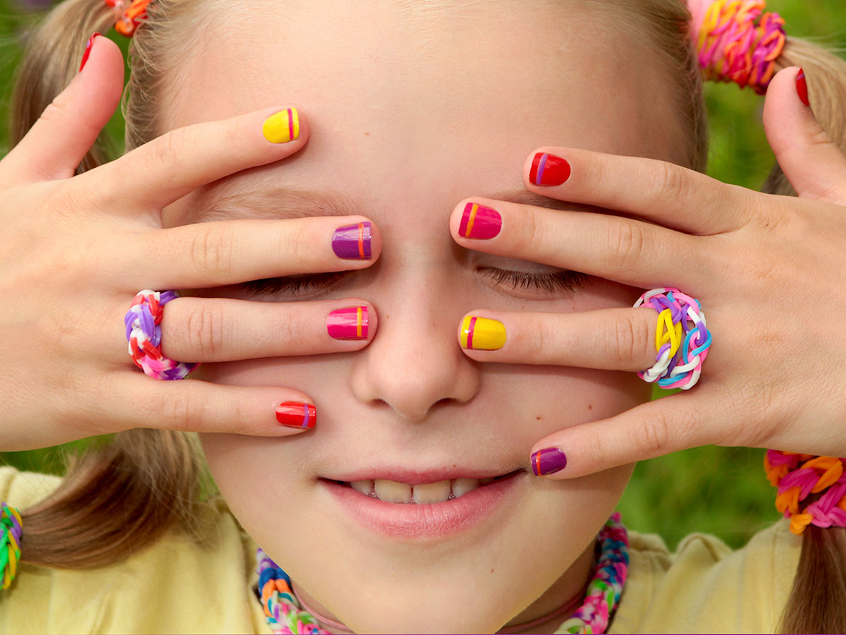 Glowzy Nail Bar